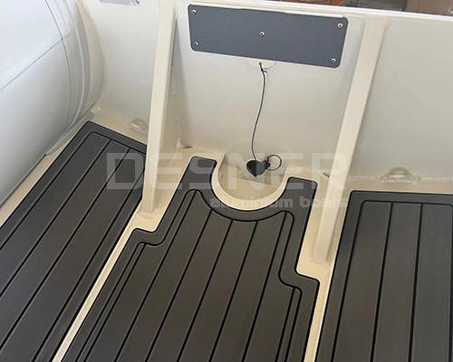 Desner CL310 offenes RIB-Boot